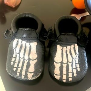 Freshly Picked baby moccasins size 3